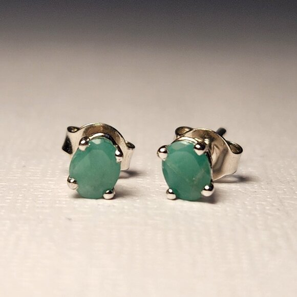 VTG Real Natural Emeralds in 925 Setting Stud Earrings - Picture 2 of 8